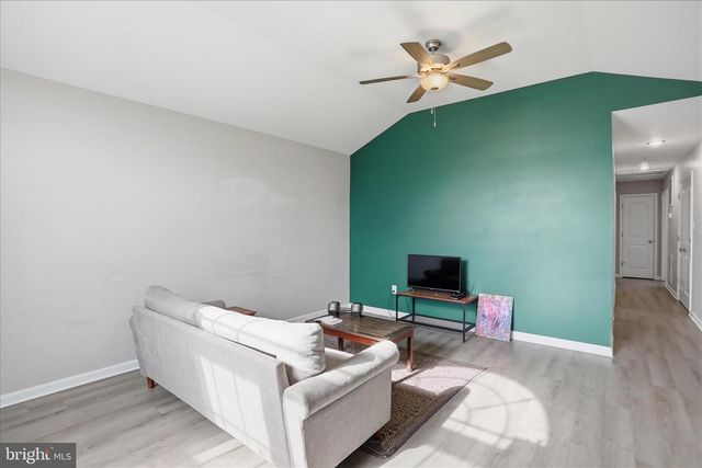 6131 MOORE AVE, Mount Jackson, VA 22842