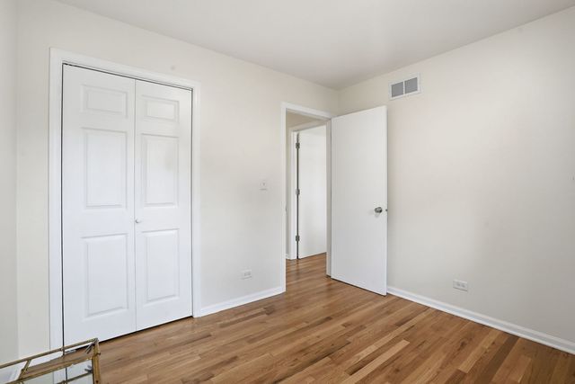 6212 Leonard Avenue, Downers Grove, IL 60516