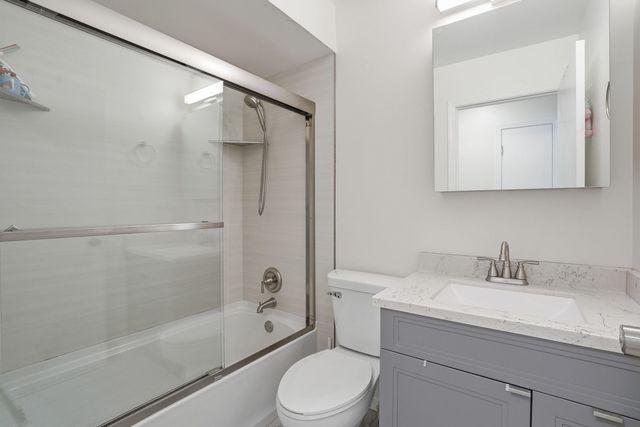 6212 Leonard Avenue, Downers Grove, IL 60516