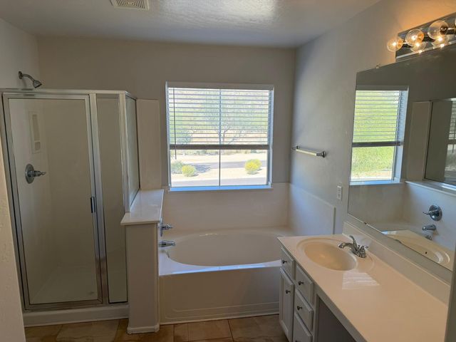 226 W Mountain Sage Drive, Phoenix, AZ 85045