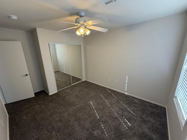 226 W Mountain Sage Drive, Phoenix, AZ 85045