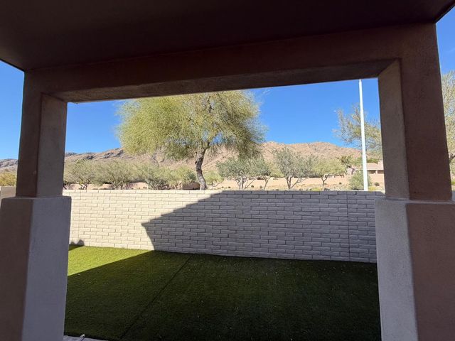 226 W Mountain Sage Drive, Phoenix, AZ 85045