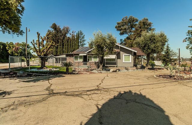 5221 S Reed Avenue, Reedley, CA 93654