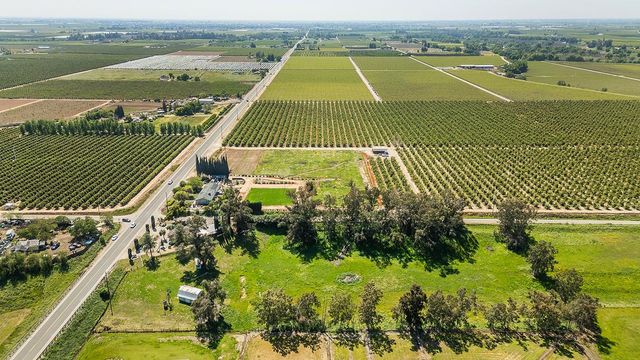 5221 S Reed Avenue, Reedley, CA 93654