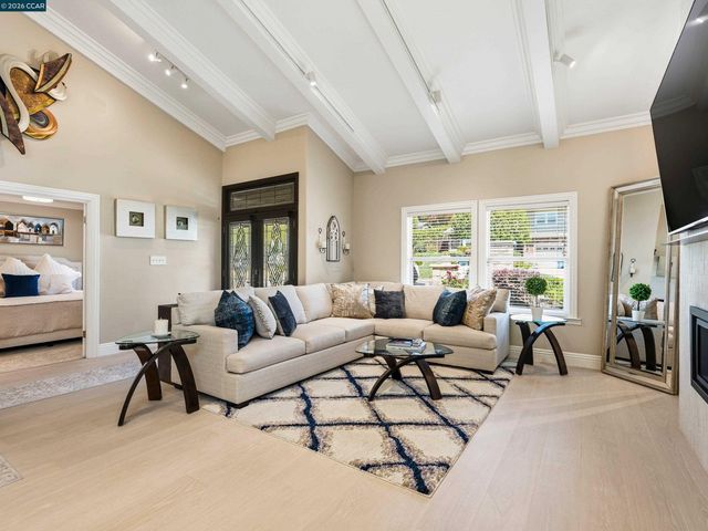 385 Paraiso Drive, Danville, CA 94526