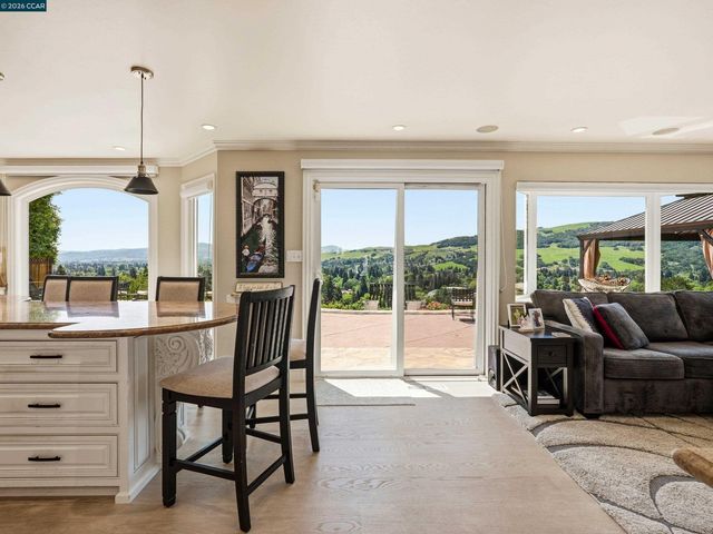 385 Paraiso Drive, Danville, CA 94526