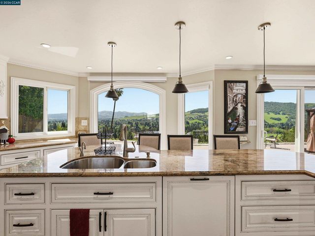 385 Paraiso Drive, Danville, CA 94526