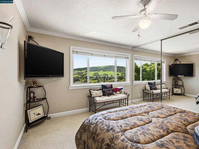 385 Paraiso Drive, Danville, CA 94526