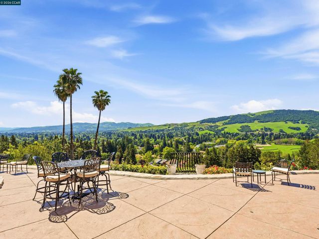 385 Paraiso Drive, Danville, CA 94526