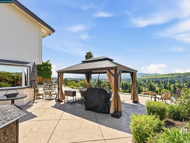 385 Paraiso Drive, Danville, CA 94526