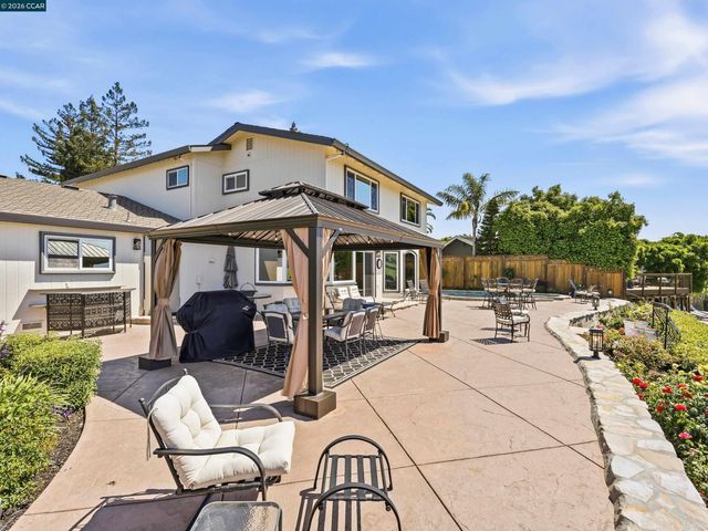 385 Paraiso Drive, Danville, CA 94526