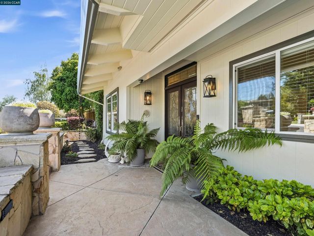 385 Paraiso Drive, Danville, CA 94526