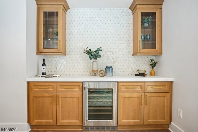 23 Reeve Circle, Millburn Twp., NJ 07041