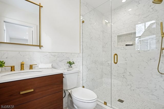 23 Reeve Circle, Millburn Twp., NJ 07041