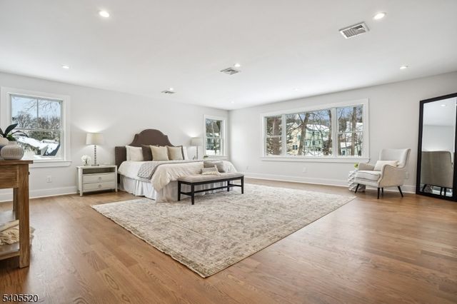 23 Reeve Circle, Millburn Twp., NJ 07041