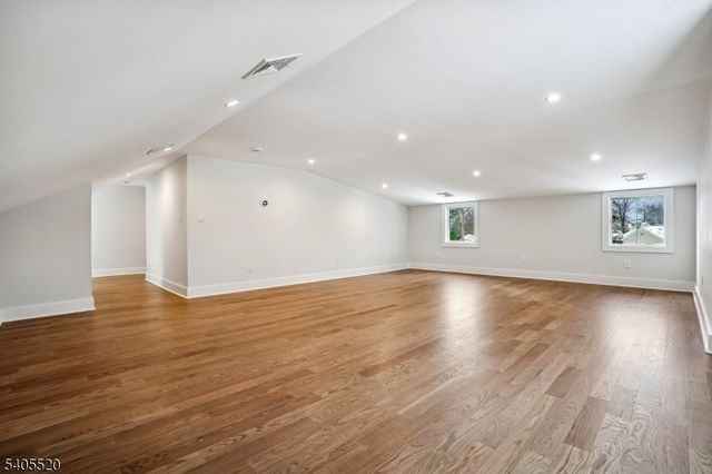 23 Reeve Circle, Millburn Twp., NJ 07041