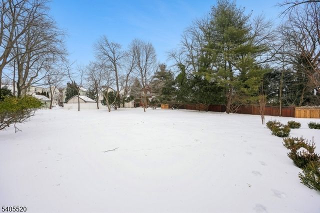 23 Reeve Circle, Millburn Twp., NJ 07041