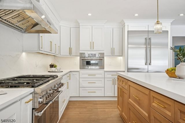 23 Reeve Circle, Millburn Twp., NJ 07041