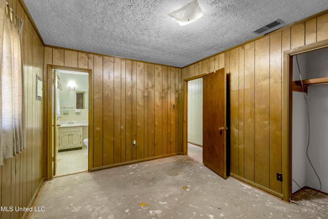 8313 Coda Road, Moss Point, MS 39562