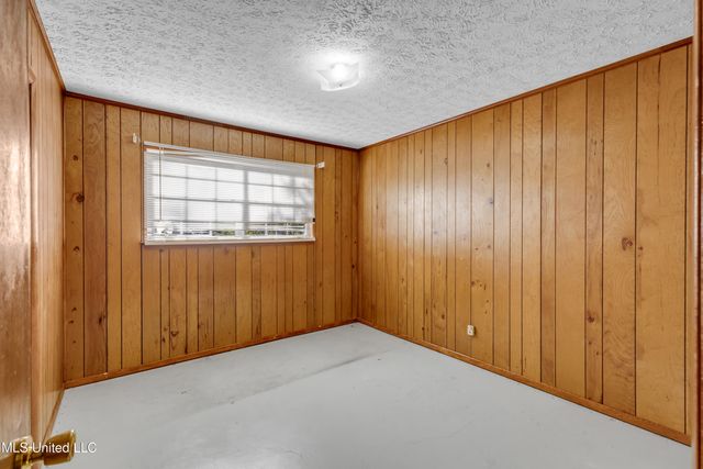 8313 Coda Road, Moss Point, MS 39562