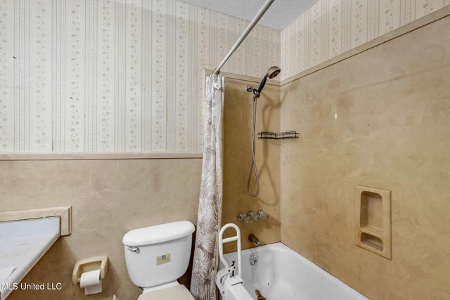 8313 Coda Road, Moss Point, MS 39562