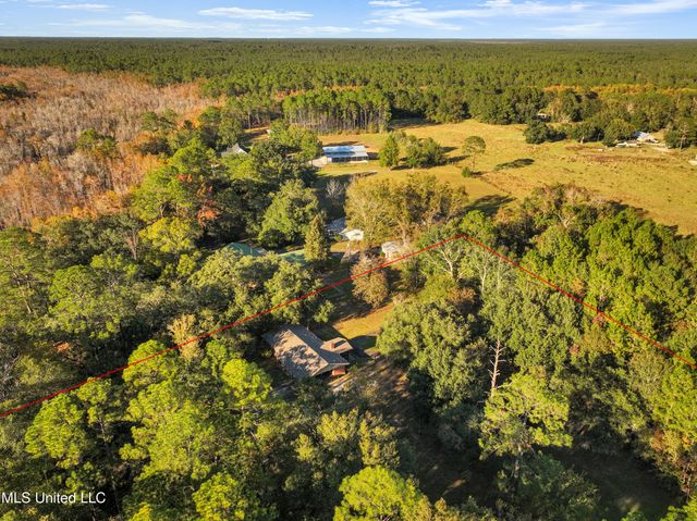 8313 Coda Road, Moss Point, MS 39562