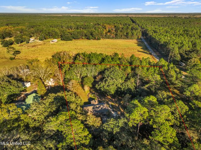 8313 Coda Road, Moss Point, MS 39562