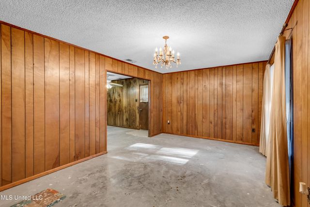 8313 Coda Road, Moss Point, MS 39562