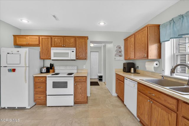 6059 Blossman Road, Toledo, OH 43617