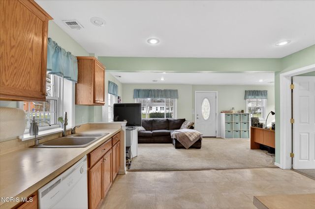 6059 Blossman Road, Toledo, OH 43617