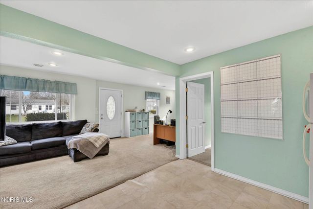 6059 Blossman Road, Toledo, OH 43617