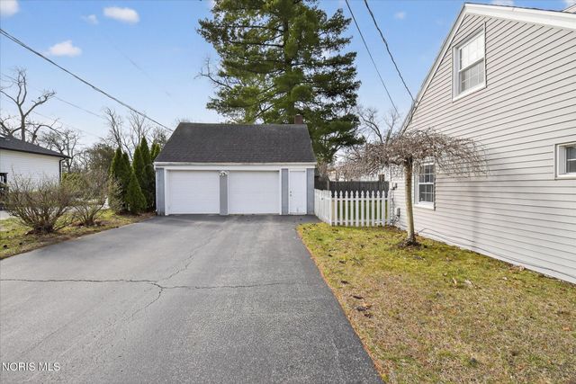 6059 Blossman Road, Toledo, OH 43617