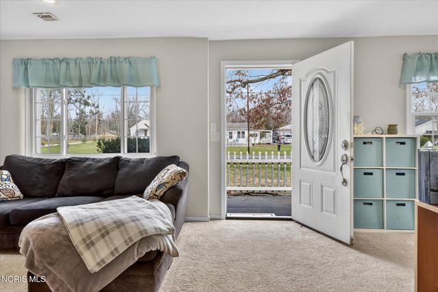 6059 Blossman Road, Toledo, OH 43617