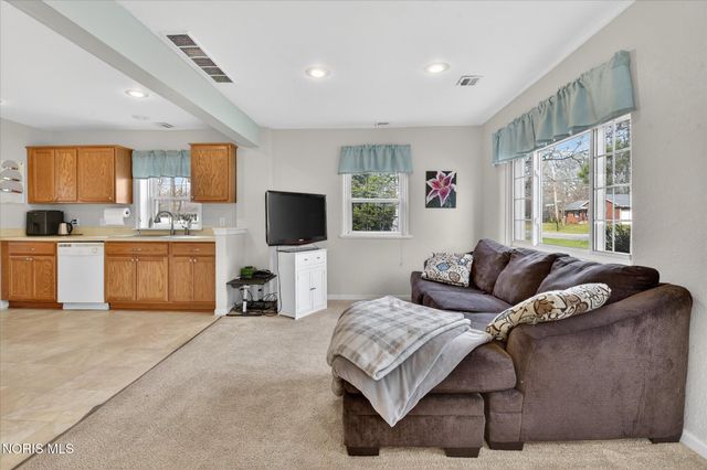 6059 Blossman Road, Toledo, OH 43617