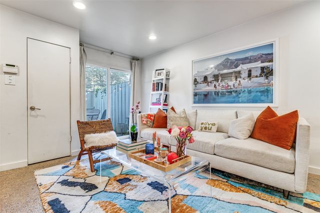 2727 Hood Street 105, Dallas, TX 75219