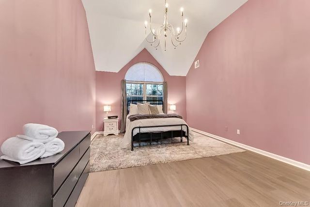 33 E Potter Lane NE, Halesite, NY 11743