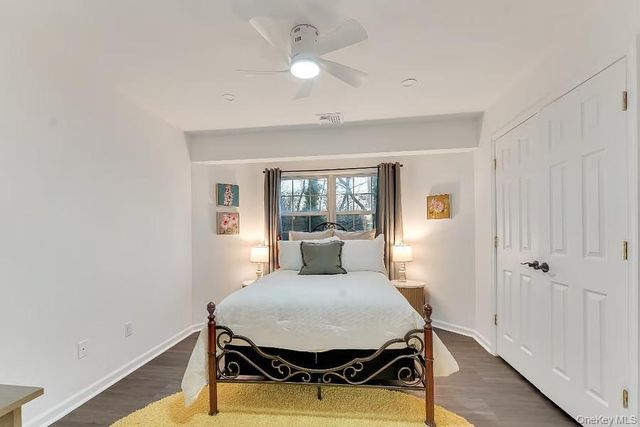 33 E Potter Lane NE, Halesite, NY 11743