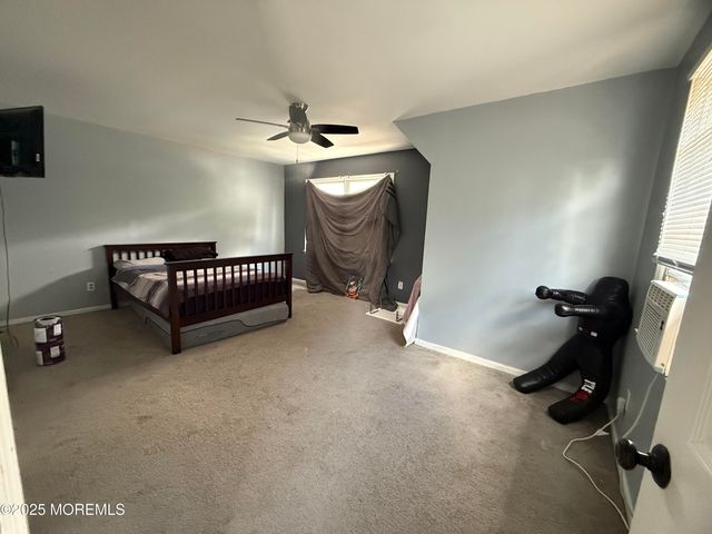 347 Trenton Avenue N, Bayville, NJ 08721