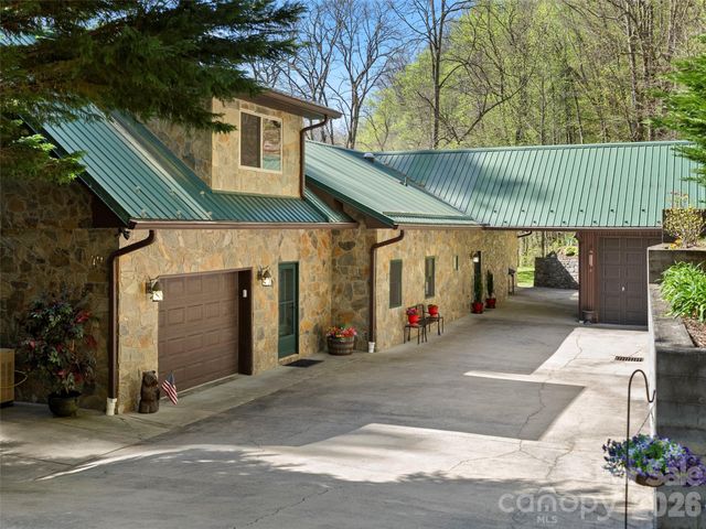 79 Ward Road, Maggie Valley, NC 28751