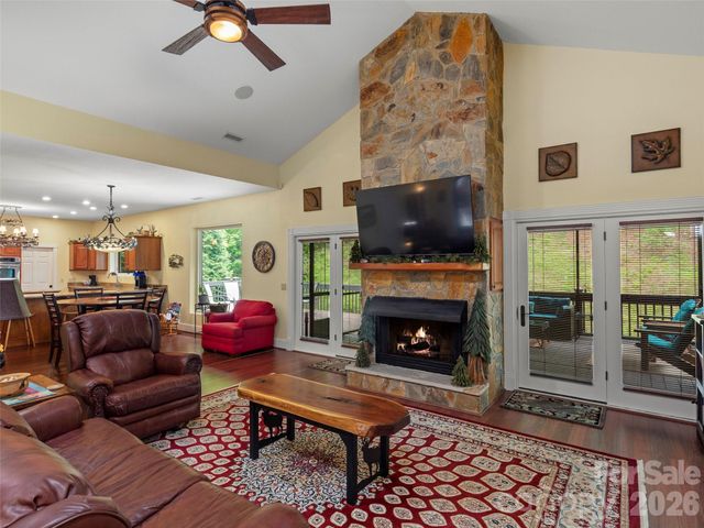 79 Ward Road, Maggie Valley, NC 28751