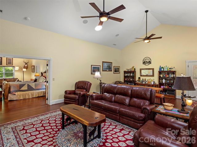 79 Ward Road, Maggie Valley, NC 28751