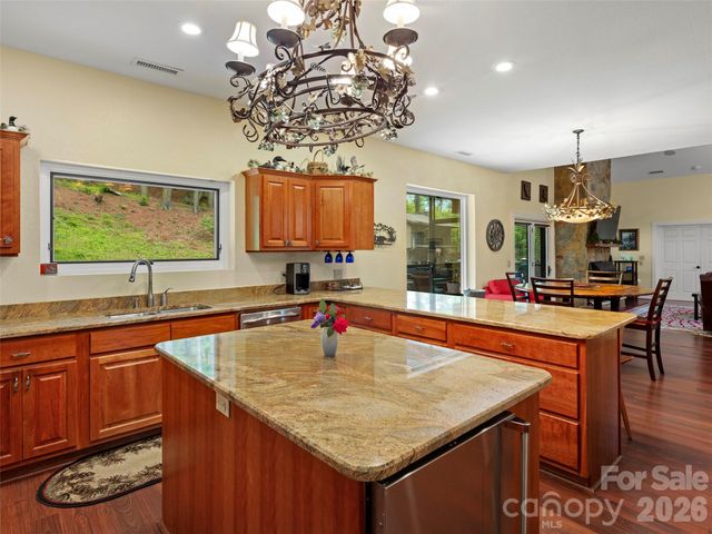 79 Ward Road, Maggie Valley, NC 28751