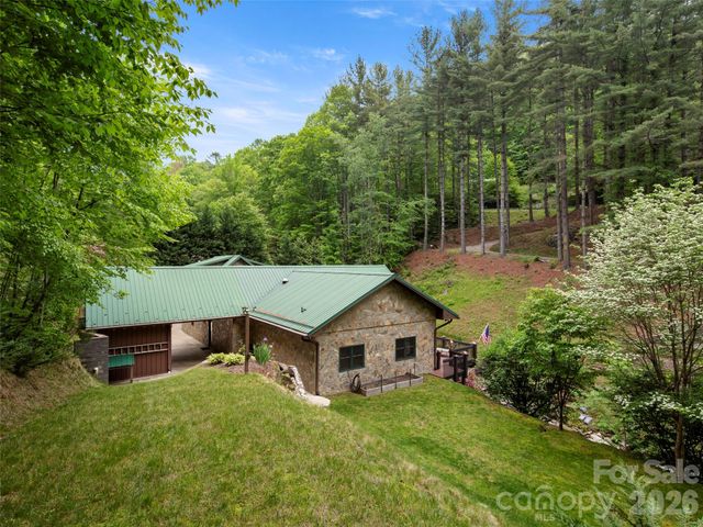 79 Ward Road, Maggie Valley, NC 28751