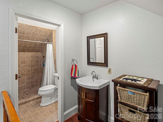 79 Ward Road, Maggie Valley, NC 28751