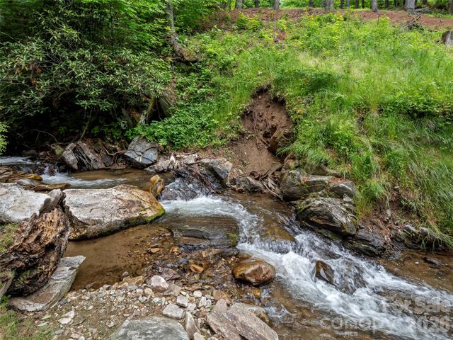 79 Ward Road, Maggie Valley, NC 28751