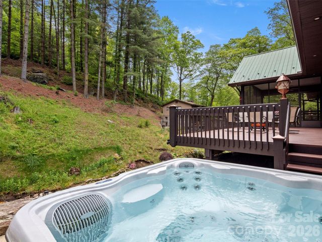 79 Ward Road, Maggie Valley, NC 28751