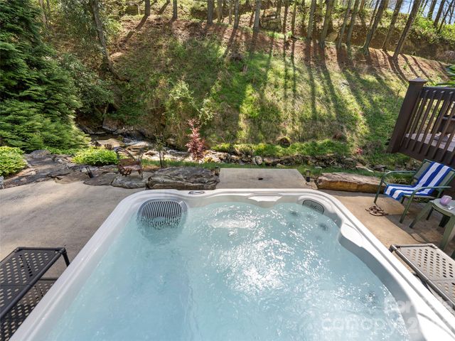 79 Ward Road, Maggie Valley, NC 28751