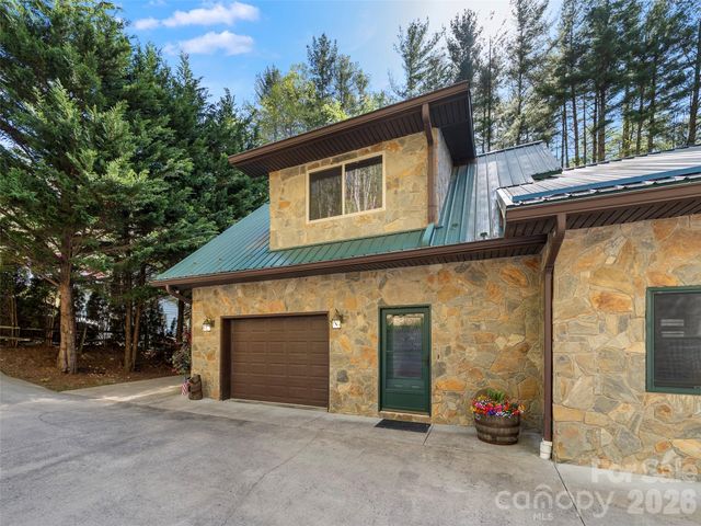 79 Ward Road, Maggie Valley, NC 28751