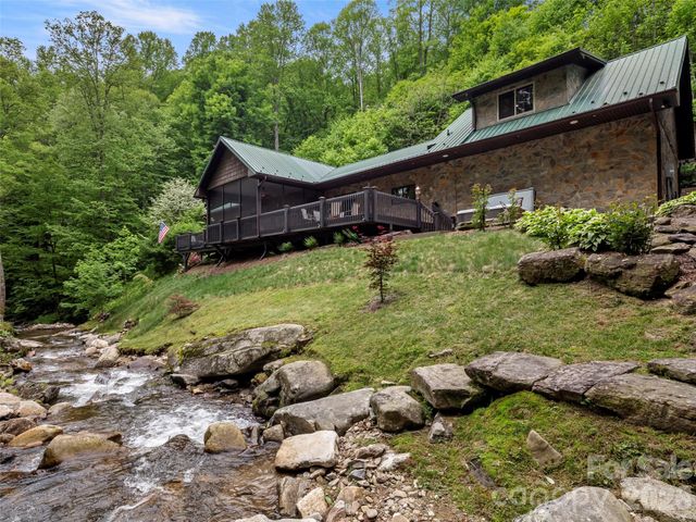 79 Ward Road, Maggie Valley, NC 28751