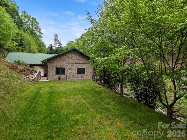 79 Ward Road, Maggie Valley, NC 28751